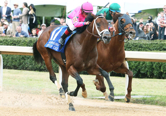 Two Turns No Issue for City of Light in Oaklawn Handicap