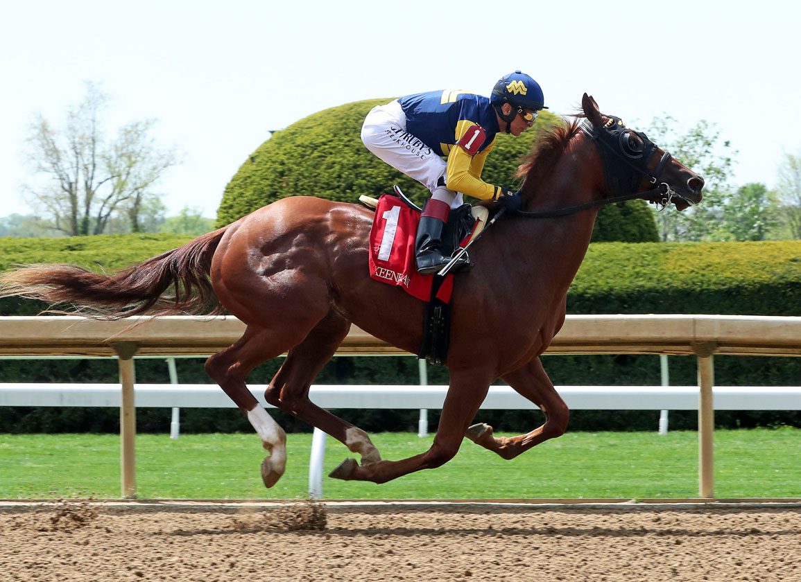 Ultima Grace Gears Down To Graduate On Debut At Keeneland